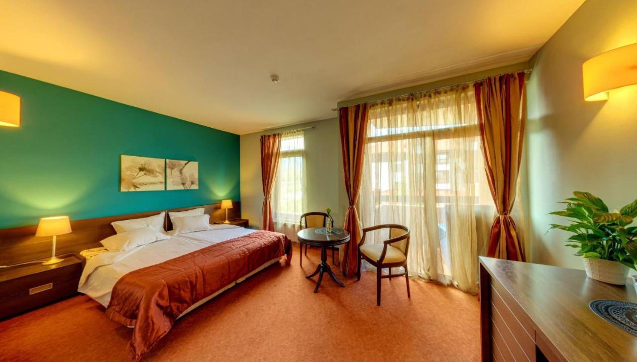 Hotel Famil - Adults Only Bansko Exterior photo
